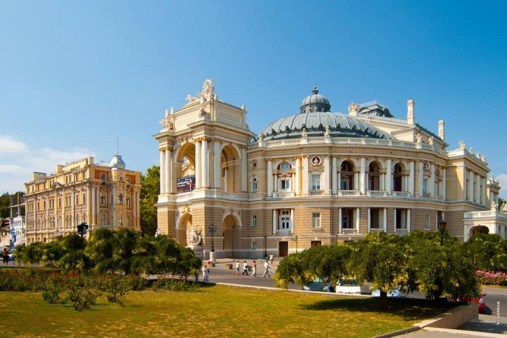Три Квартала От Оперного-Тихий Лофт-Новый Апарт Odessa Eksteriør bilde